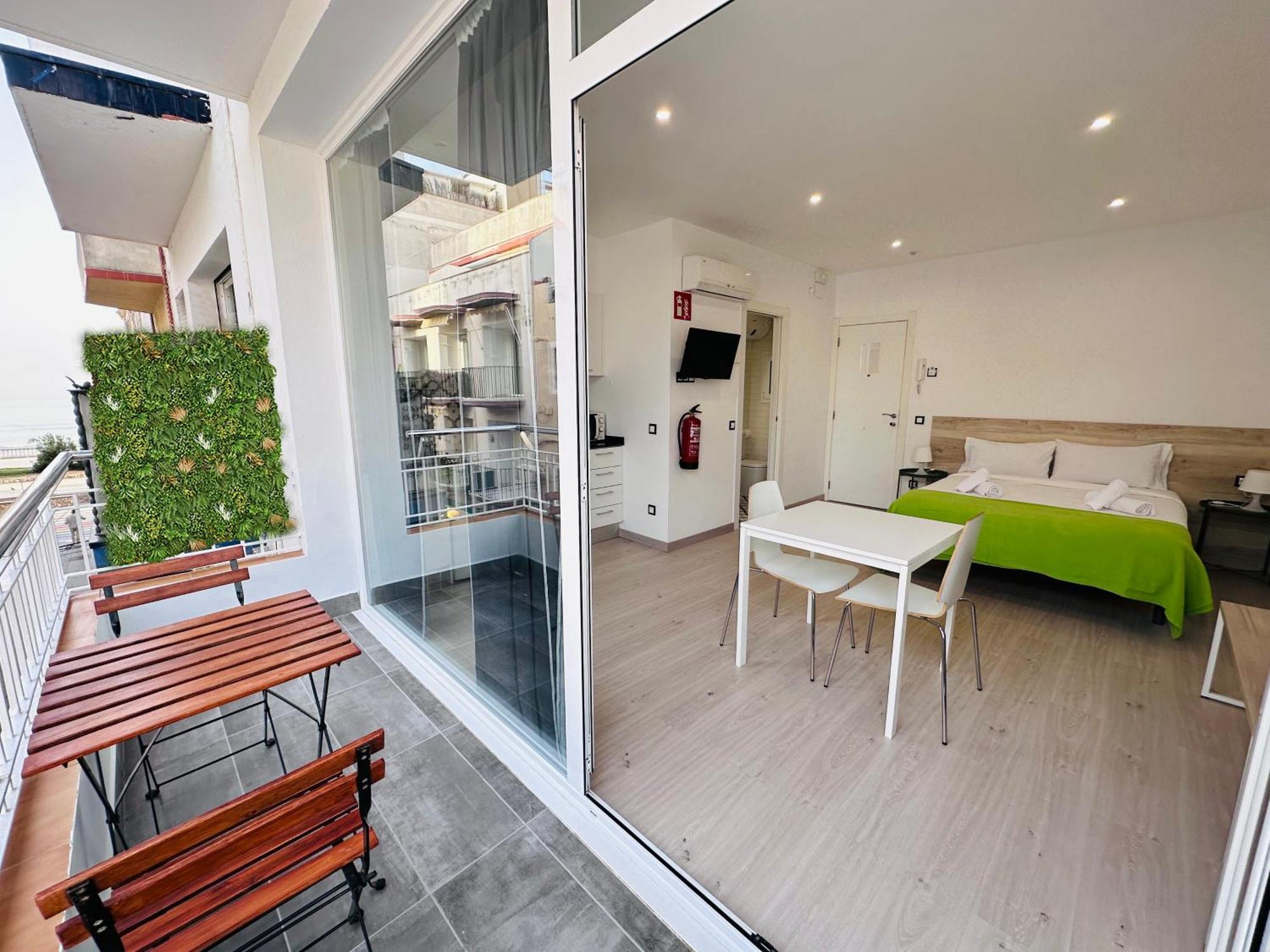 Rainbow Apartments By Blausitges Exterior photo
