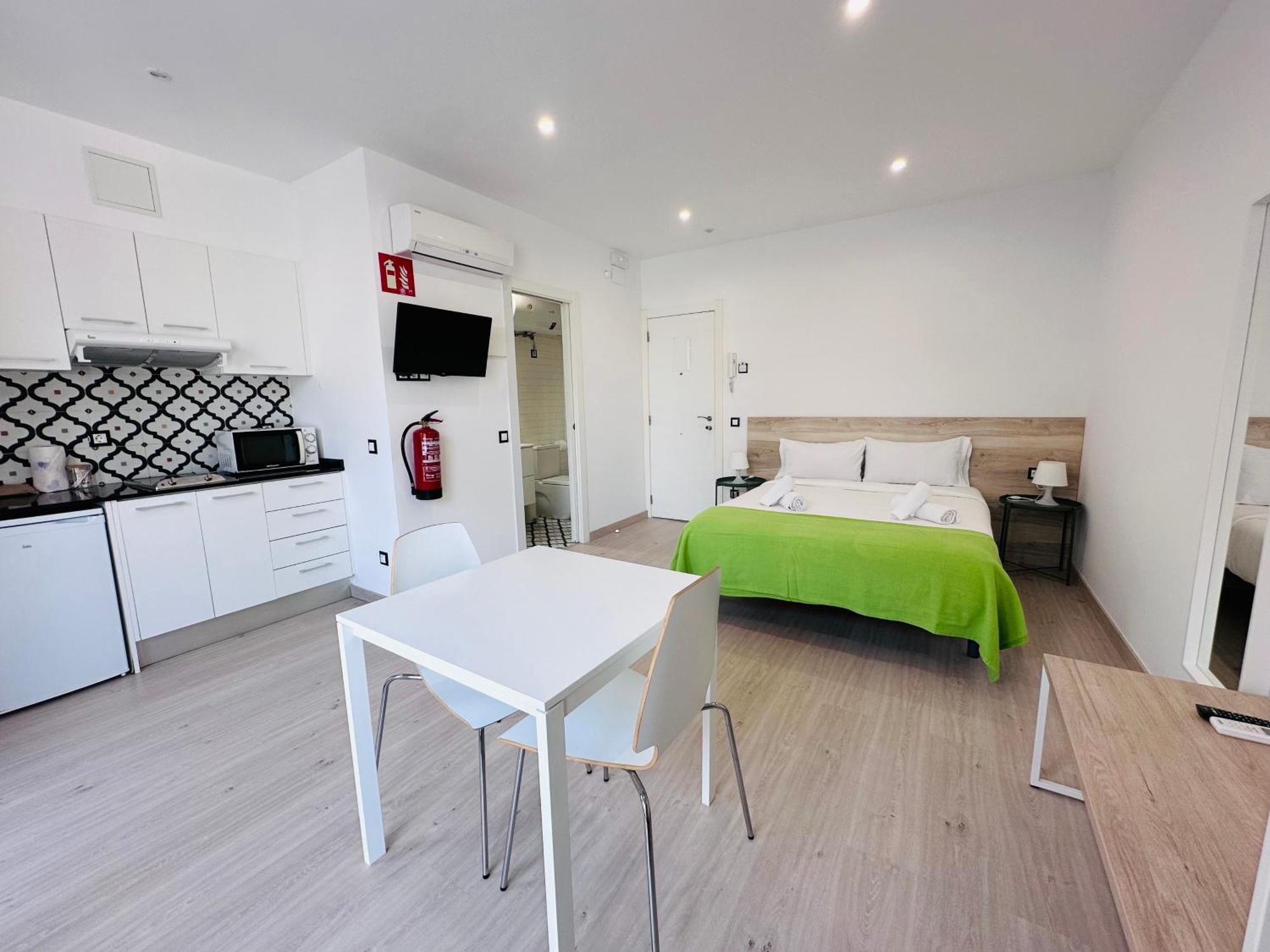 Rainbow Apartments By Blausitges Exterior photo