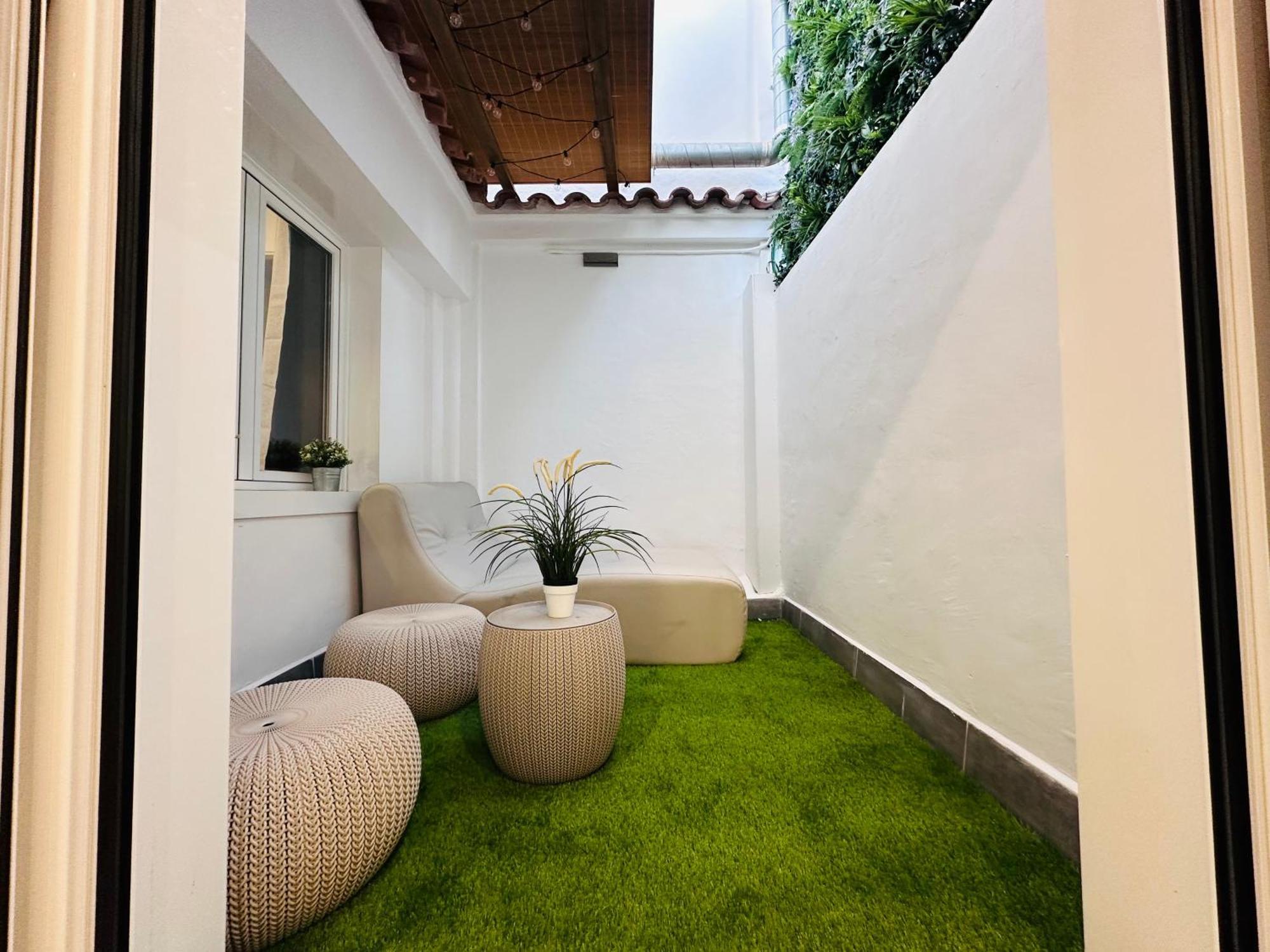 Rainbow Apartments By Blausitges Exterior photo